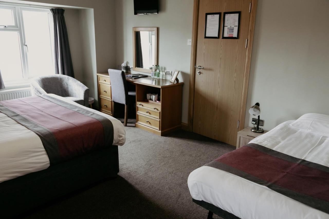 Hotel Cross 3*