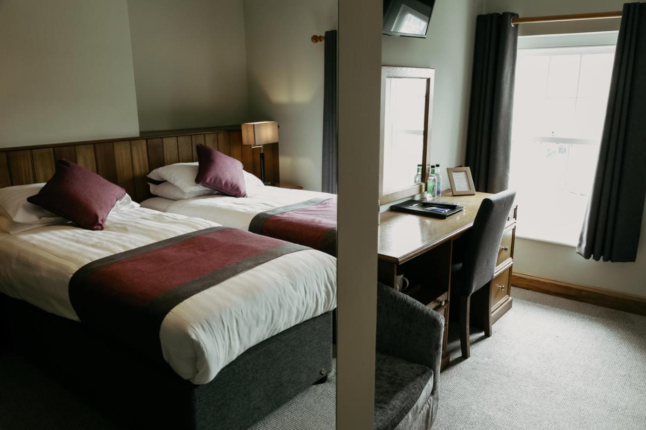 Cross Hotel