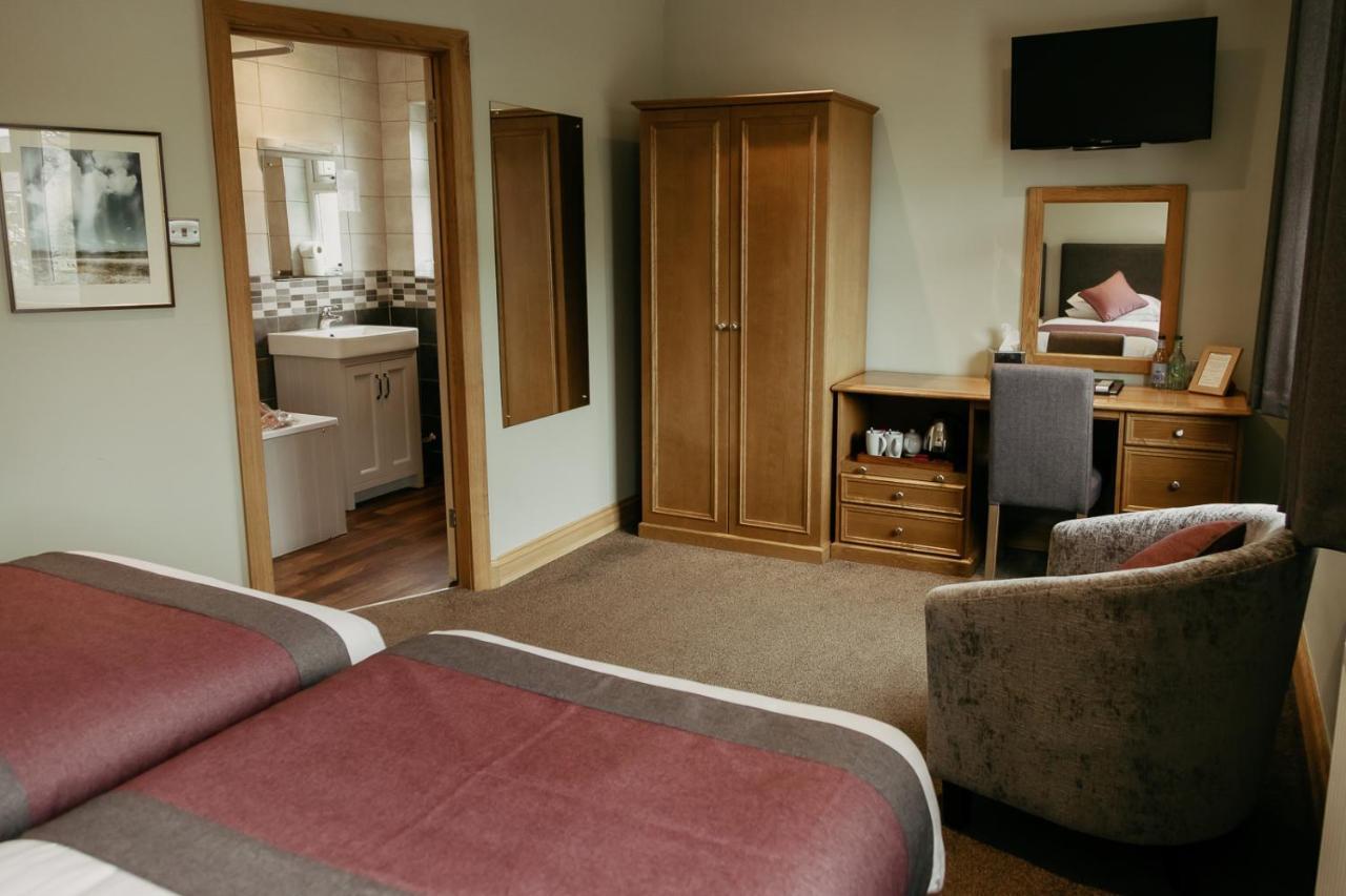 Hotel Cross 3*